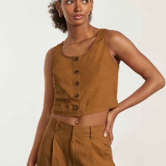 Everlane Tops - Everlane Vest Linen Top Blouse Size 00